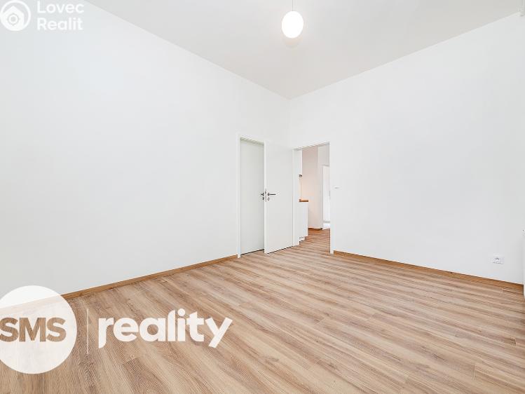 Pronájem bytu 2+KK Praha, Tomáškova 870/2 č. 8