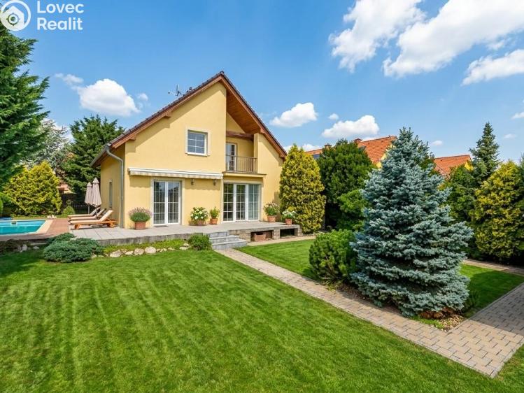 Аренда семейного дома Louny, Platanová 2813 č. 25