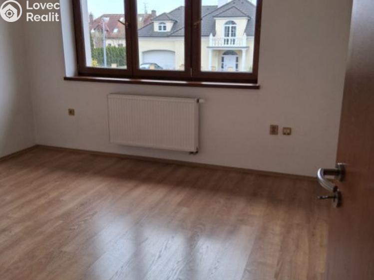 Pronájem bytu 2+1 České Budějovice, Palmová č. 9