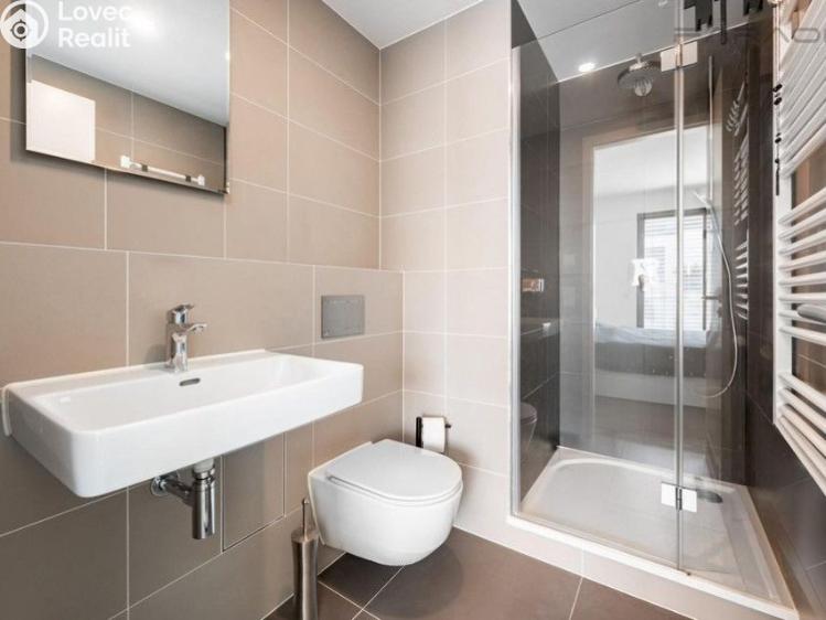 Аренда квартиры 4+KK Praha, Lerausova č. 12