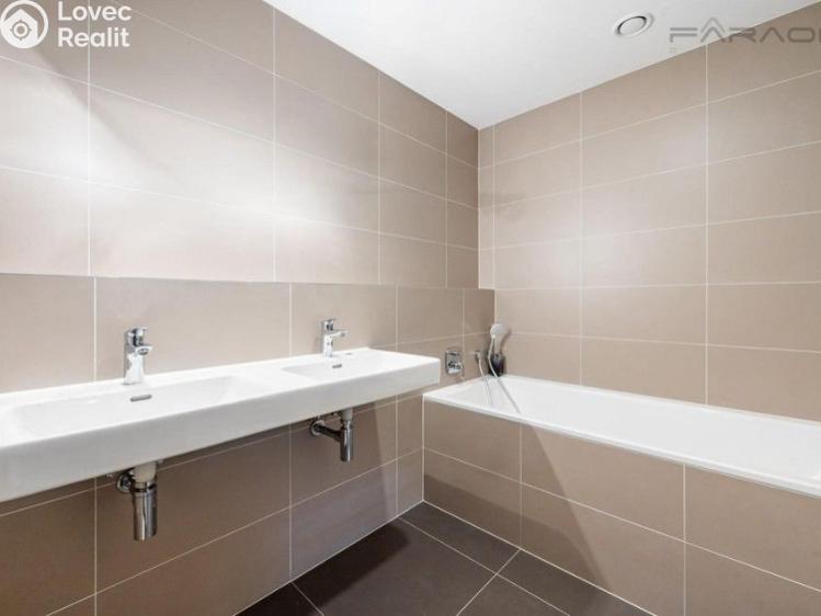 Аренда квартиры 4+KK Praha, Lerausova č. 13