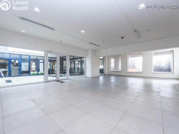 Rent commercial space Praha, Prusíkova č. 1