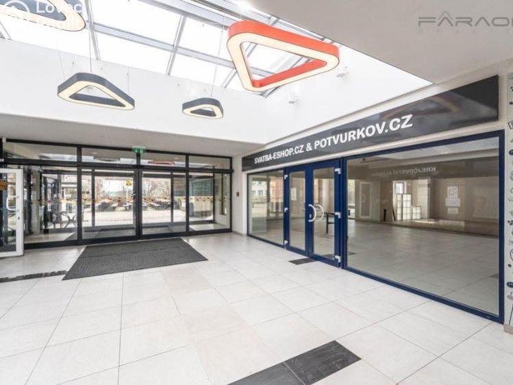 Rent commercial space Praha, Prusíkova č. 5