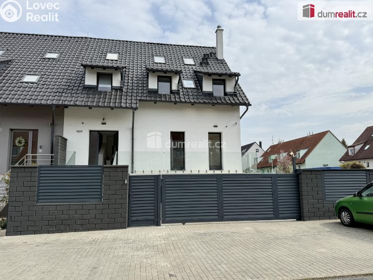 Pronájem bytu 3+KK Velké Přílepy, Dvořákova č. 21