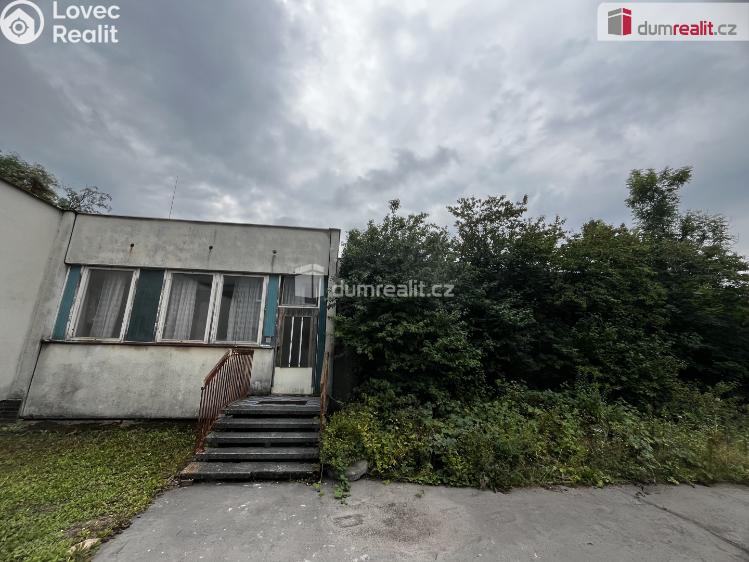 Pronájem obchodního prostoru Újezdeček, Řetenická č. 2