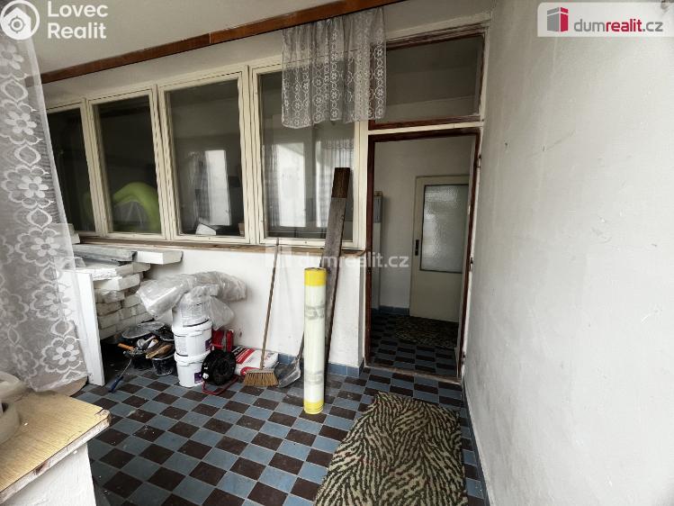 Pronájem obchodního prostoru Újezdeček, Řetenická č. 8