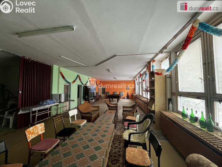 Pronájem obchodního prostoru Újezdeček, Řetenická č. 10