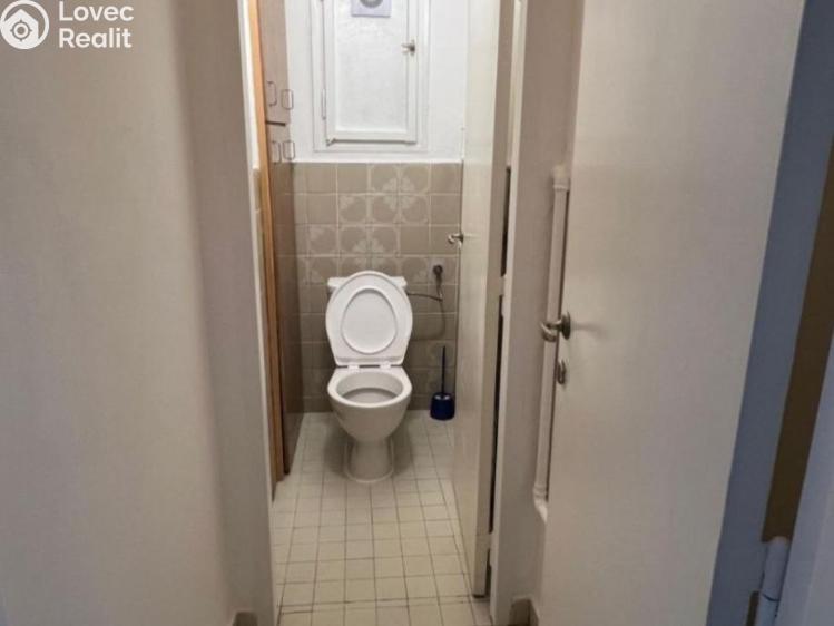 Pronájem bytu 3+1 Praha, Nikoly Tesly č. 9