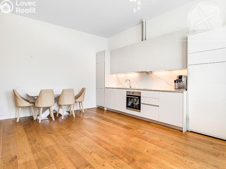 Продажа квартиры 3+KK Praha, Grafická č. 5