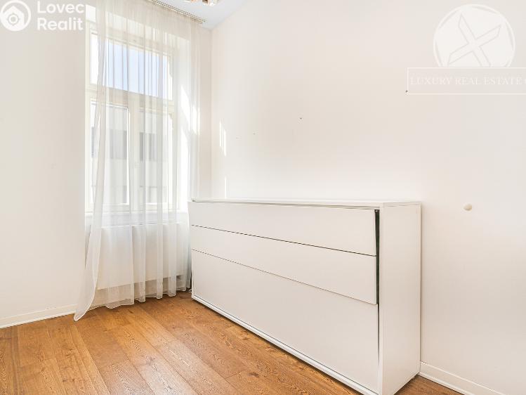 Продажа квартиры 3+KK Praha, Grafická č. 6