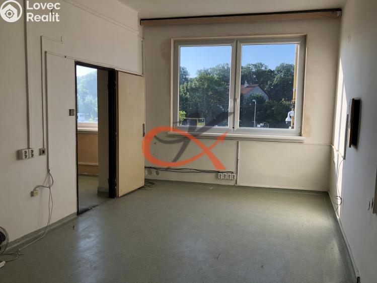 Rent office space Valašské Meziříčí, Zašovská č. 11