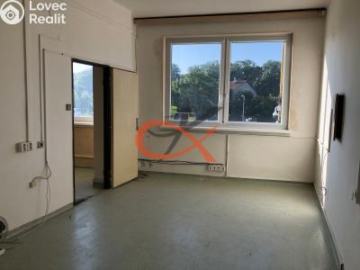 Pronájem kanceláře Valašské Meziříčí, Zašovská č. 11