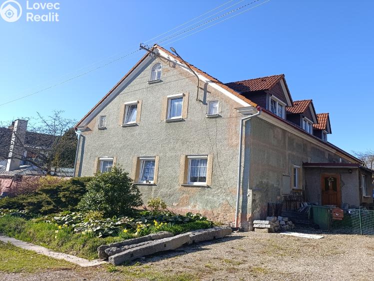 Pronájem rodinného domu Částkov č. 8