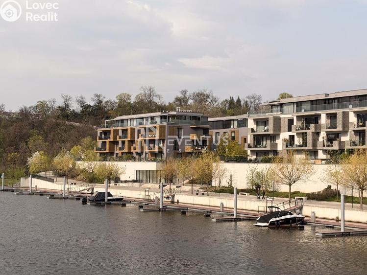 Pronájem bytu 2+KK Praha, Menclova 2493/4a č. 22