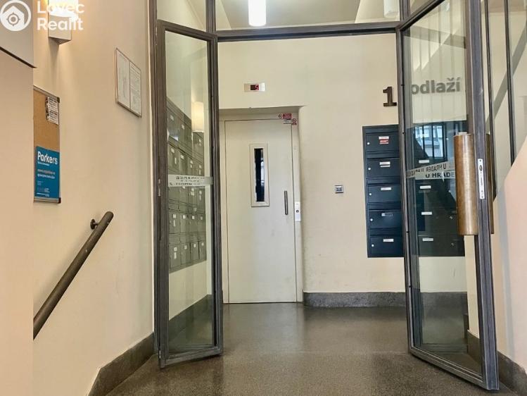 Pronájem bytu 2+KK Praha, Mostecká č. 9