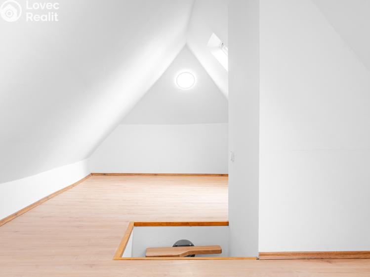 Pronájem bytu 3+KK Břeclav, Mládežnická č. 9