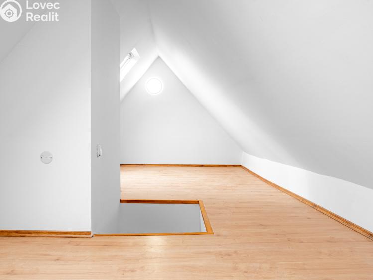 Pronájem bytu 3+KK Břeclav, Mládežnická č. 10