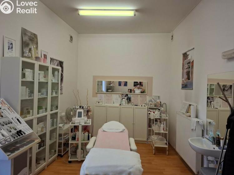 Pronájem obchodního prostoru Pardubice, třída Míru 450 č. 6