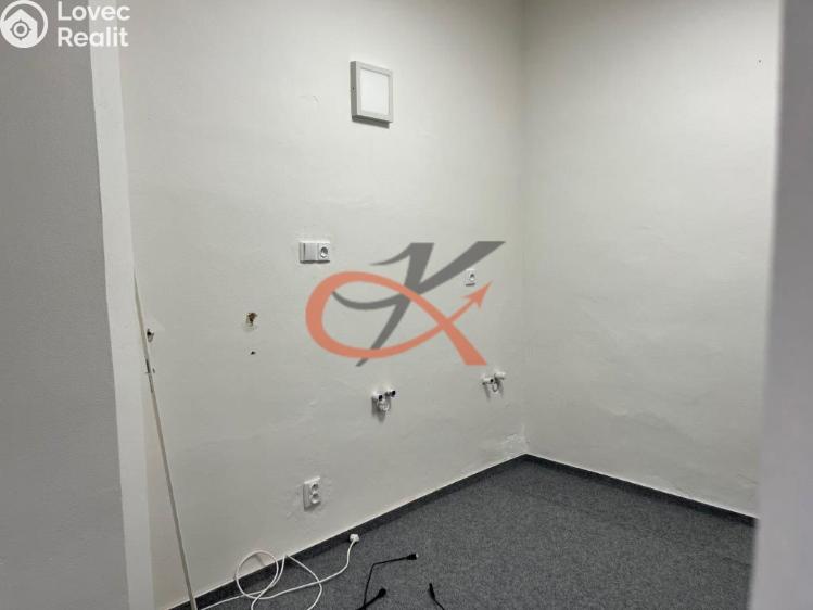 Аренда офисного помещения Valašské Meziříčí, Náměstí č. 9