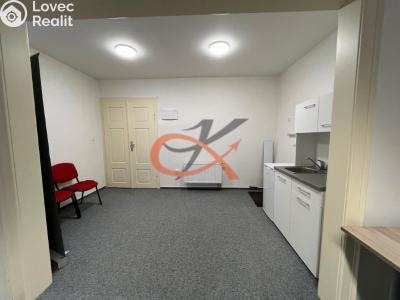 Pronájem kanceláře Valašské Meziříčí, Náměstí č. 4