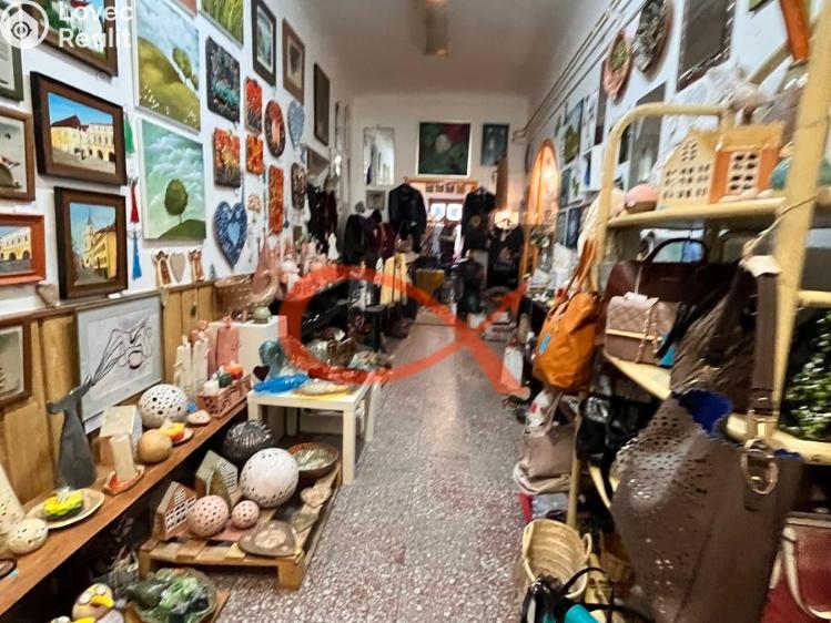 Prodej obchodního prostoru Valašské Meziříčí, Náměstí č. 8