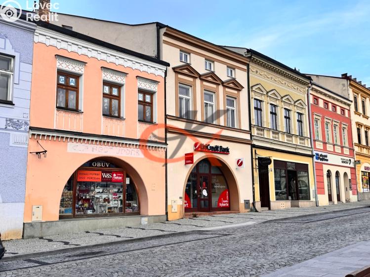 Prodej obchodního prostoru Valašské Meziříčí, Náměstí č. 14