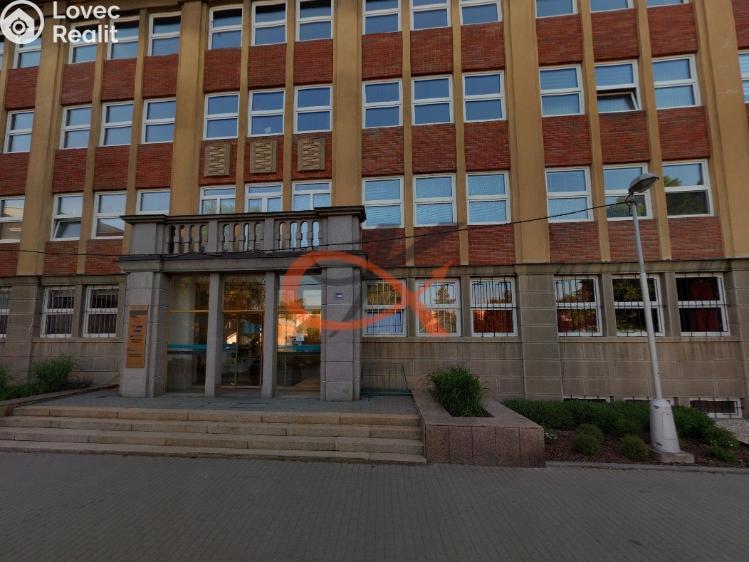 Оренда офісного приміщення Rožnov pod Radhoštěm, 1. máje č. 3