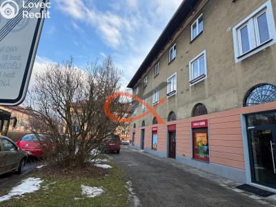 Pronájem obchodního prostoru Rožnov pod Radhoštěm, Náměstí Míru č. 4