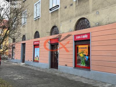 Pronájem obchodního prostoru Rožnov pod Radhoštěm, Náměstí Míru č. 5