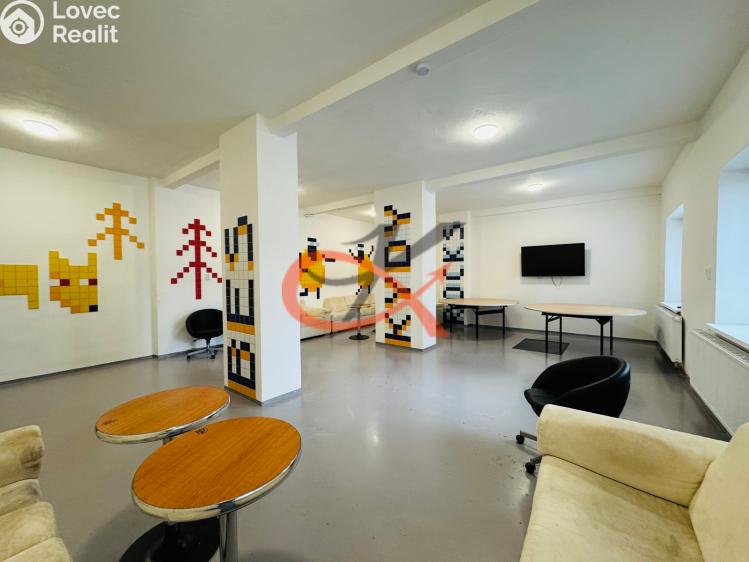 Оренда офісного приміщення Rožnov pod Radhoštěm, Lesní č. 3