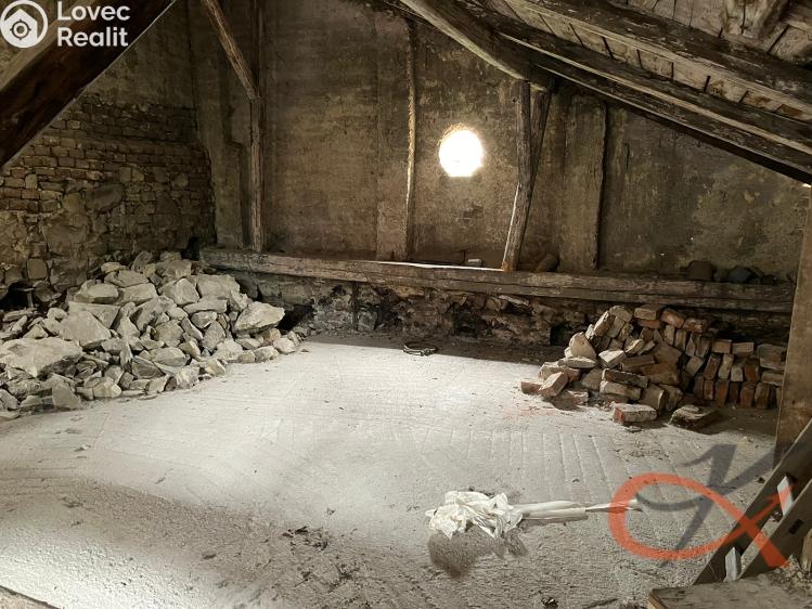 Prodej komerční nemovitosti Prostějov, nám. Svat. Čecha č. 9