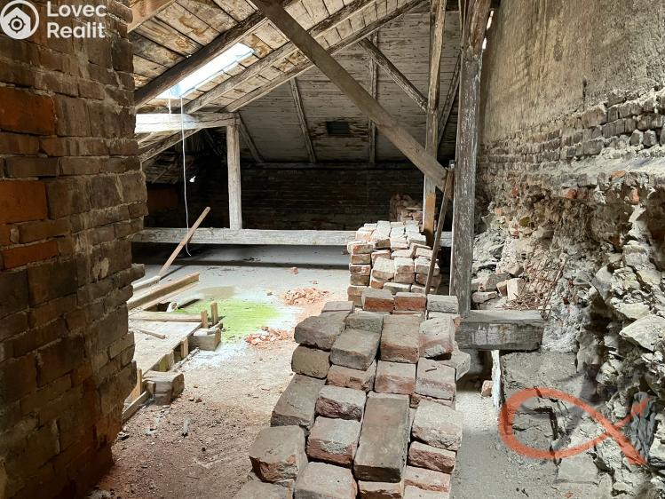 Prodej komerční nemovitosti Prostějov, nám. Svat. Čecha č. 10