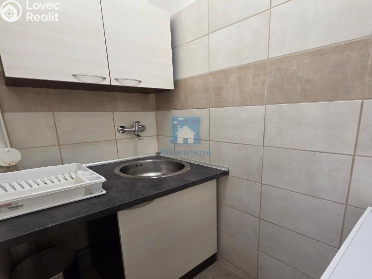 Rent office space Plzeň, Hálkova č. 10