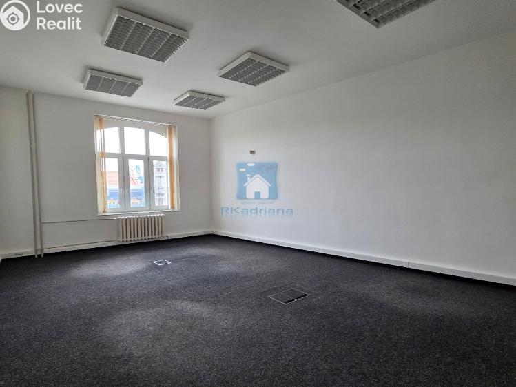 Rent office space Plzeň, Hálkova č. 18