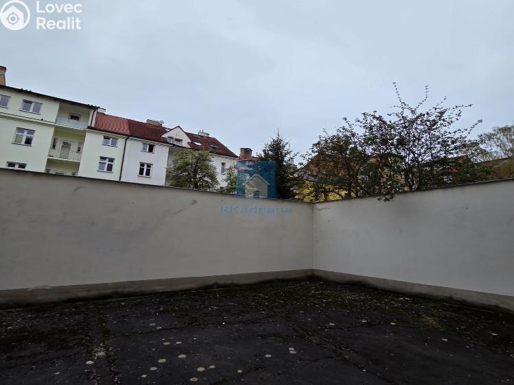 Rent office space Plzeň, Hálkova č. 35