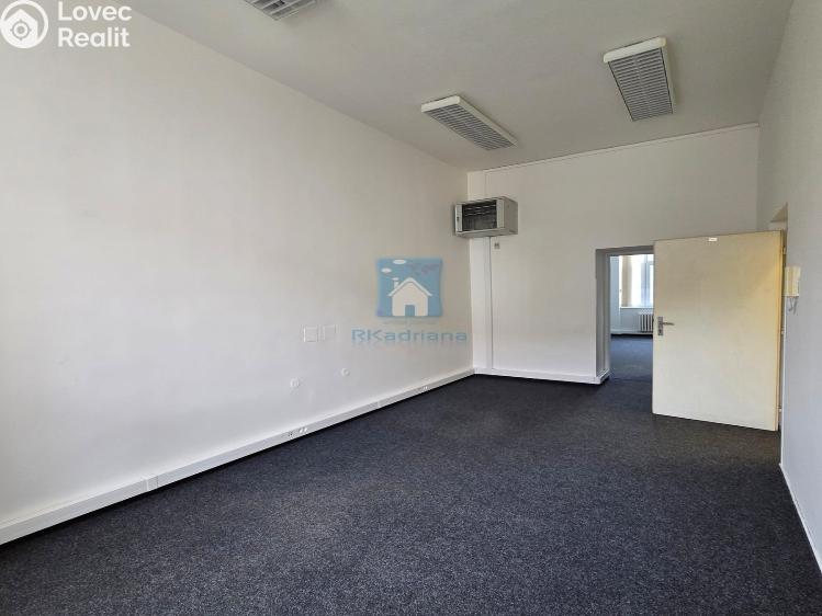 Rent office space Plzeň, Hálkova č. 42