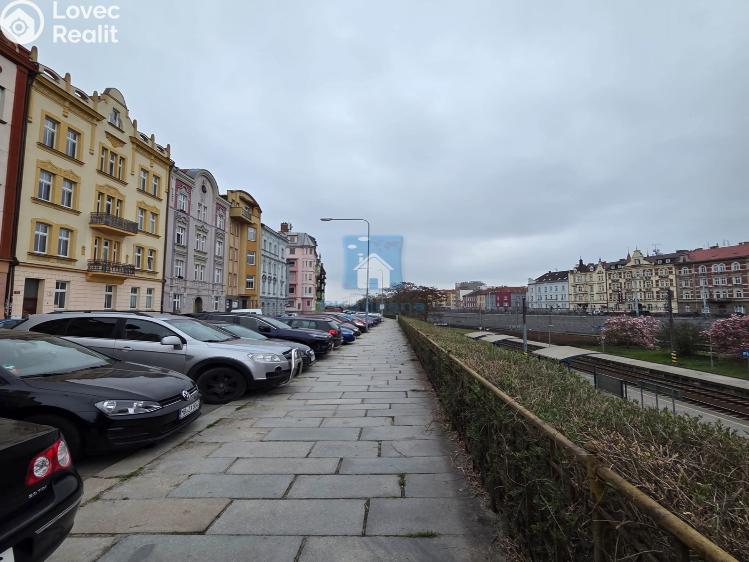 Rent office space Plzeň, Hálkova č. 49