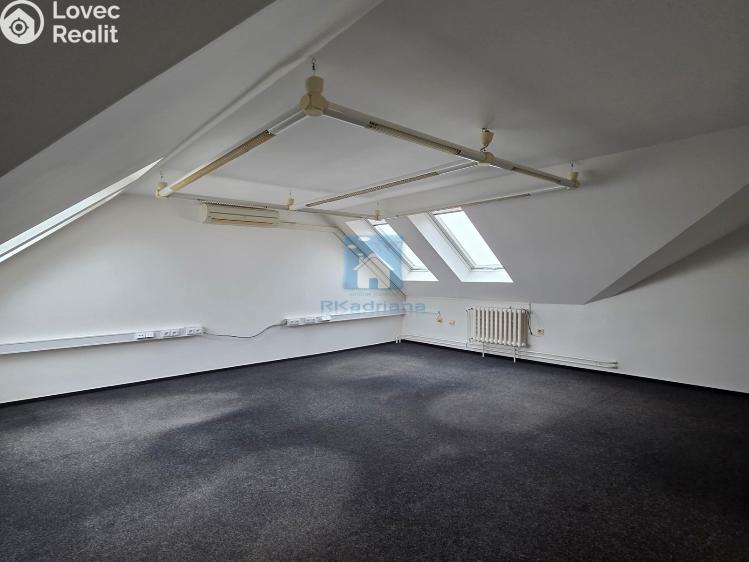 Rent office space Plzeň, Hálkova č. 9