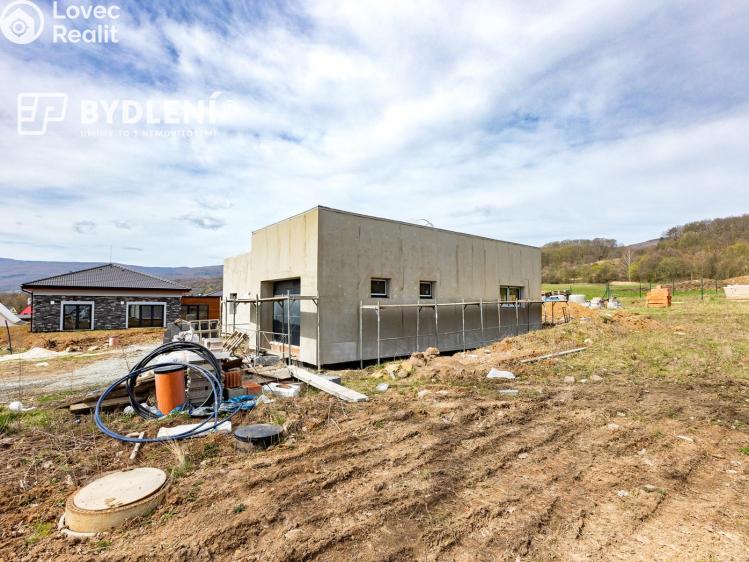 Prodej rodinného domu Košťany, K zámku č. 13