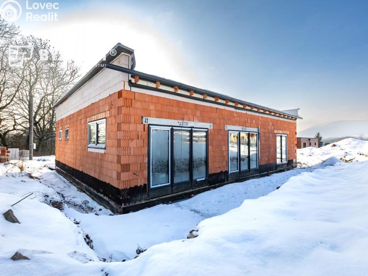 Prodej rodinného domu Košťany, K zámku č. 14