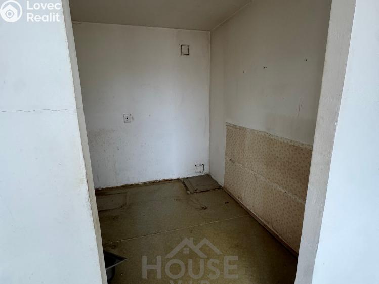 Sale apartment 2+KK Praha, Lodžská č. 4