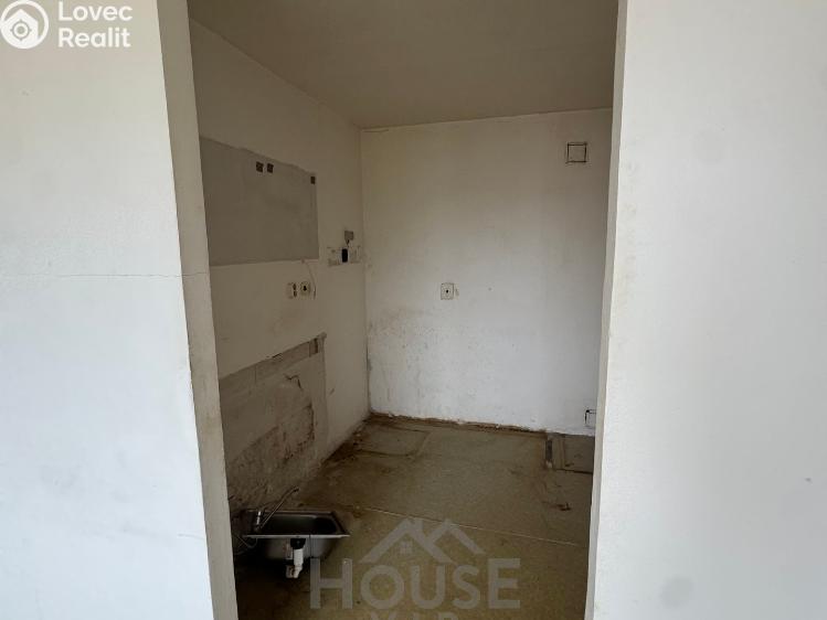 Sale apartment 2+KK Praha, Lodžská č. 5