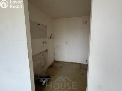 Sale apartment 2+KK Praha, Lodžská č. 5