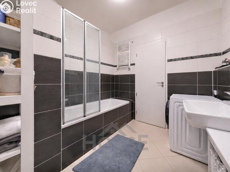 Sale apartment 2+KK Praha, Pod Harfou č. 5