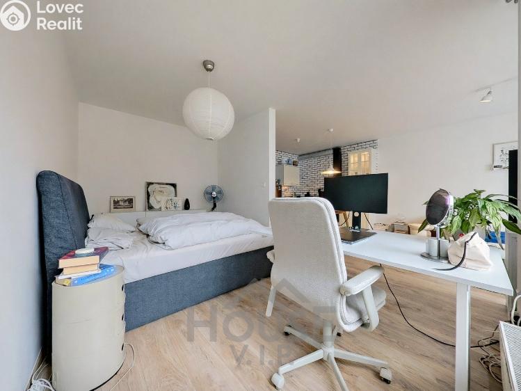 Sale apartment 2+KK Praha, Pod Harfou č. 11