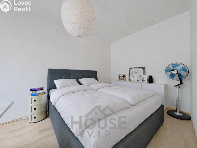 Sale apartment 2+KK Praha, Pod Harfou č. 15