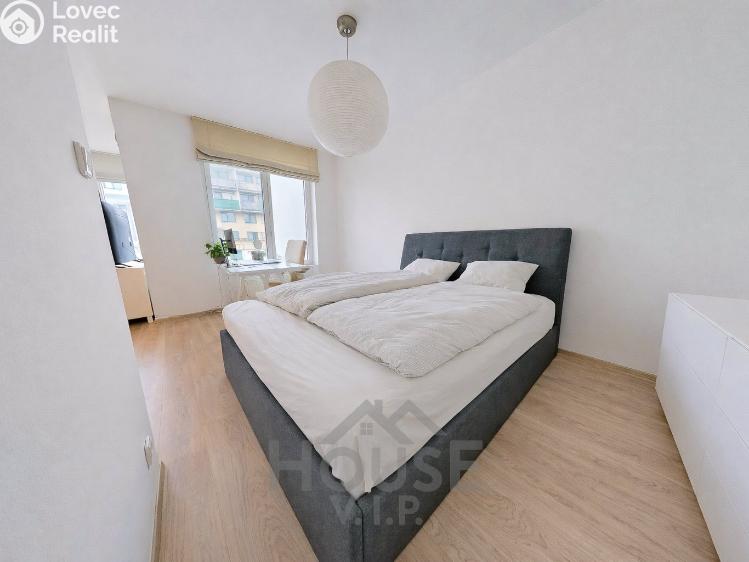 Sale apartment 2+KK Praha, Pod Harfou č. 16