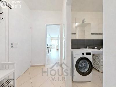 Sale apartment 2+KK Praha, Pod Harfou č. 1