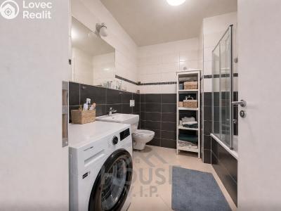 Sale apartment 2+KK Praha, Pod Harfou č. 4