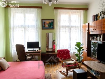 Sale apartment 2+1 Praha, Štítného č. 8
